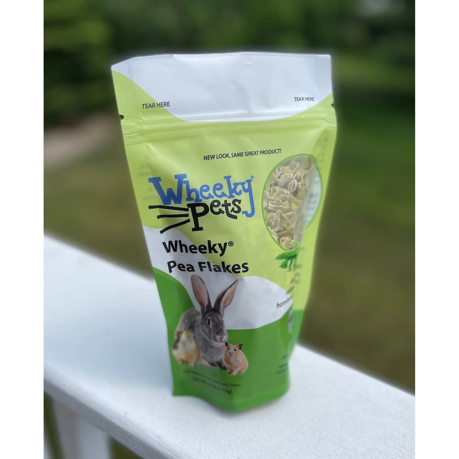 Wheeky Pets Pea Flakes Small Pets Treat, 4-oz Bag 2 Wheeky Pets Pea Flakes Small Pets Treat, 4-oz Bag - Image 2