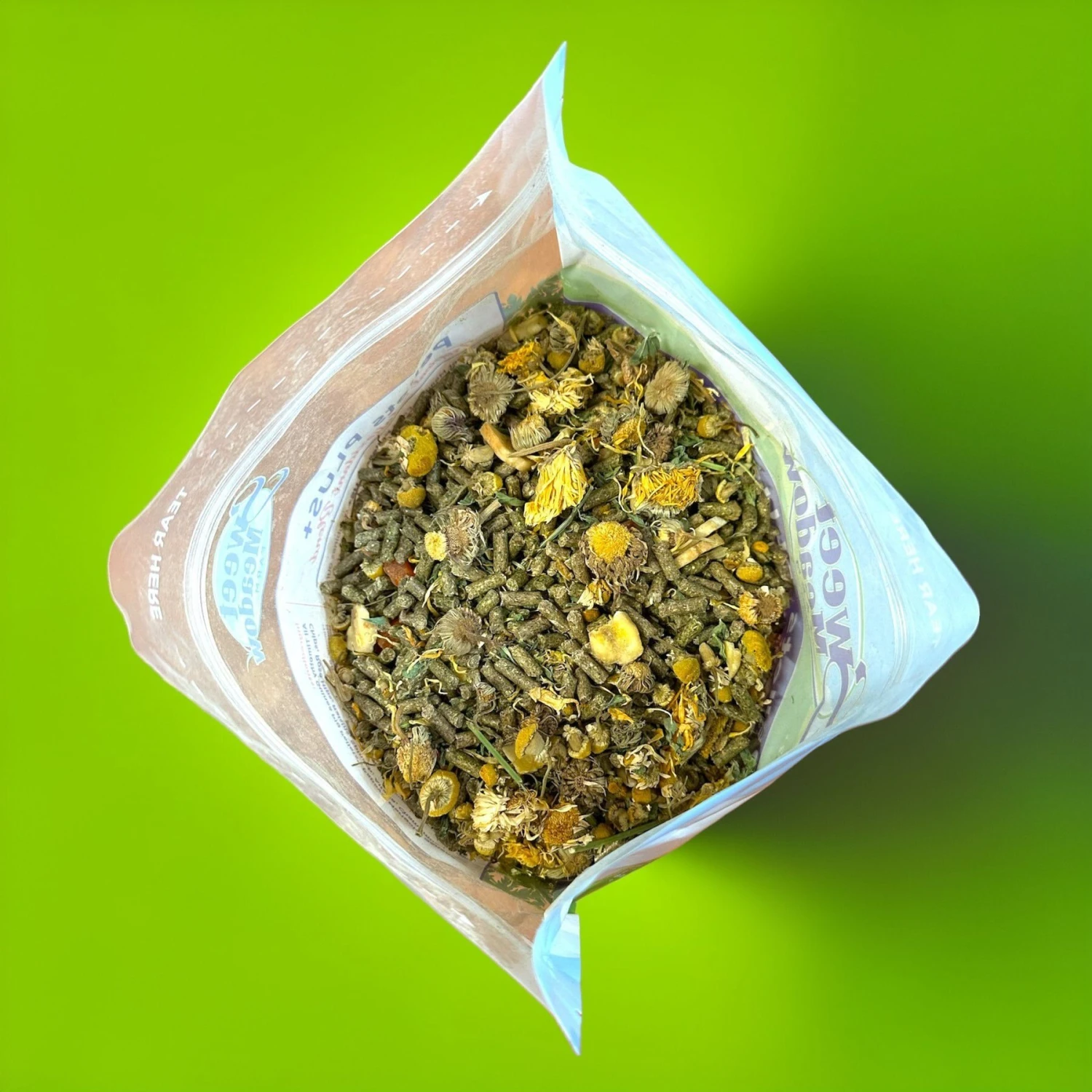 Sweet Meadow Farm Pellets PLUS + Guinea Pig Food 3 Sweet Meadow Farm Pellets PLUS + Guinea Pig Food - Image 3